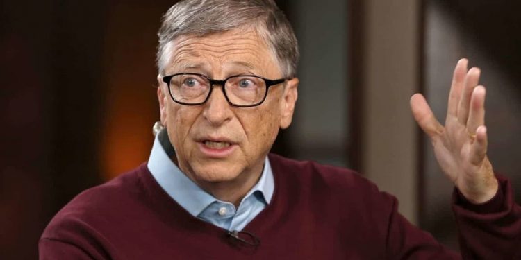بيل جيتس: لو كان الأمر بيديه لضارب ضد العملة الافتراضية