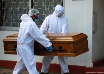 كبير موظفي البيت الأبيض المقبل يتوقع وصول وفيات كورونا إلى نصف مليون في فبراير