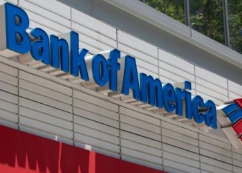 يسجل بنك أوف أمريكا أرباح ربع سنوية أعلى من المتوقع ، لكنه ينخفض  في الإيرادات