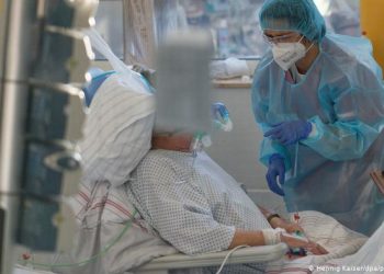معهد روبرت كوخ بألمانيا: 8354 إصابة جديدة بفيروس كورونا و551 وفاة