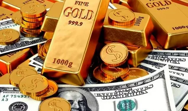 تراجع بسيط للذهب مع استقرار الدولار