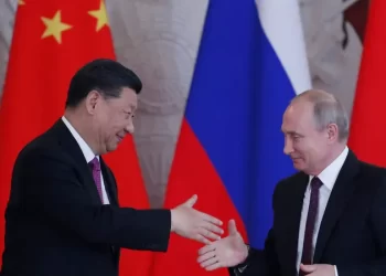 عاجل: نهاية الهيمنة الأمريكية وعصر الدولار..الصين وروسيا ينشآن نظام تسوية جديد ليتجنب سويفت