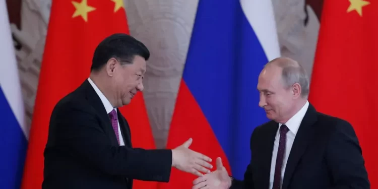 عاجل: نهاية الهيمنة الأمريكية وعصر الدولار..الصين وروسيا ينشآن نظام تسوية جديد ليتجنب سويفت