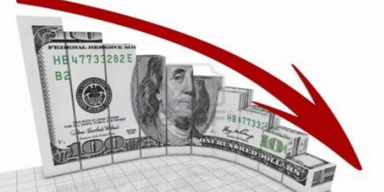 أتجاة الدولار نحوأكبر خسارة شهرية من 2010 قبل كلمة الرئيس الاحتياطي الفدرالي