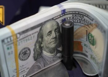 تراجع الدولار مع انتشار التفاؤل قبل اجتماعي الاحتياطي الاتحادي وبنك إنجلترا