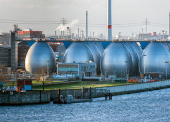 مفاوضات الحكومة المصرية بشان خطتها لتحلية المياه