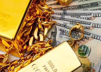 ارتفاع الذهب بقوة قرب أعلى مستوى منذ 6 أشهر