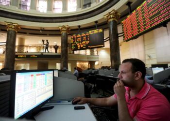 تراجع يعصف 170 سهماً مصرياً بعد سقوط مفاجئ