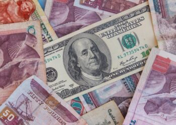 قفزة الدولار في السوق الموازية: هل هي ظاهرة مؤقتة أم أزمة اقتصادية؟