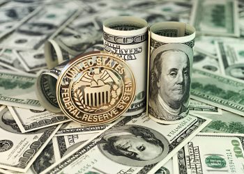 تطورات سريعة.. سعر الدولار مقابل الجنيه اليوم