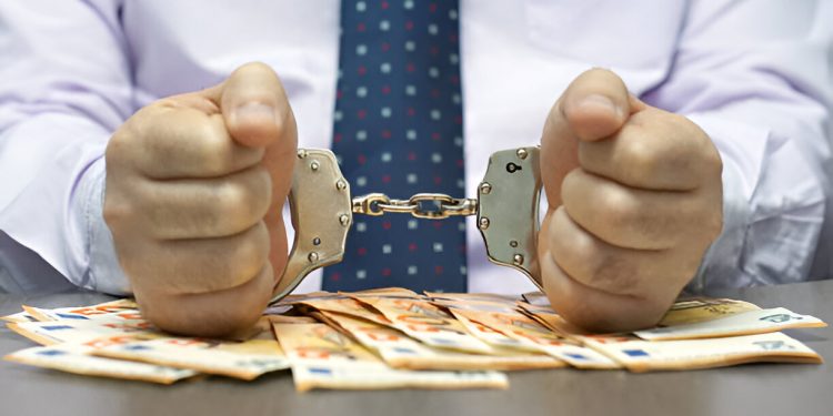 تحقيقات صادمة: متهم بغسل 50 مليون جنيه عبر عقارات وسيارات