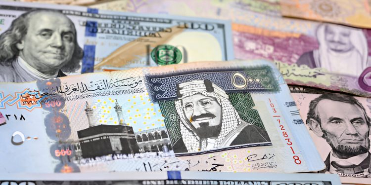 تطورات سعر الريال السعودي مقابل الجنيه المصري في البنوك مع استمرار صعود الدولار