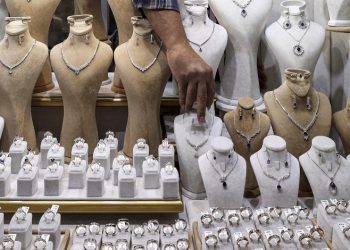 الفضة تكسر الاستقرار: تراجع جديد في سعر الجرام اليوم الأحد