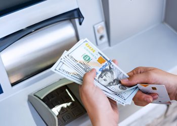 الدولار مقابل الجنيه.. أسعار العملة الأمريكية في مصر الأحد 21 سبتمبر 2025