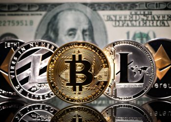 توقعات البيتكوين اليوم.. تحركات سلبية وسط قلق المستثمرين
