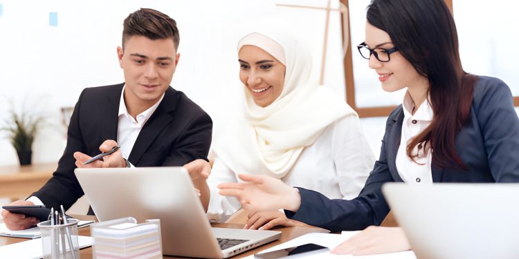 تباين أداء البورصات الخليجية مع بداية الأسبوع.. وتراجع طفيف في قطر