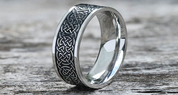 رغم عطلة البورصة… الفضة تشعل السوق المصري وترتفع وسط حالة من الترقب!