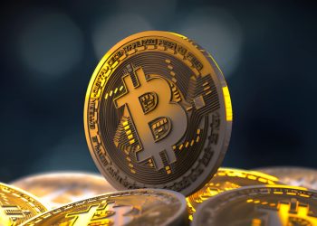 البيتكوين تستعيد بعض خسائرها وترتفع إلى 87 ألف دولار بعد أسبوع مضطرب