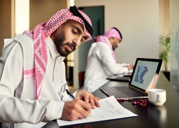 بلاك روك تستثمر 35 مليار دولار في السعودية وتخطط لمضاعفة استثماراتها